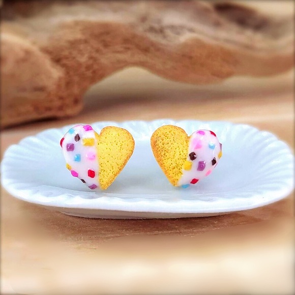 HANDMADE Heart Cookies w Sprinkles Stud Earrings - Picture 3 of 4